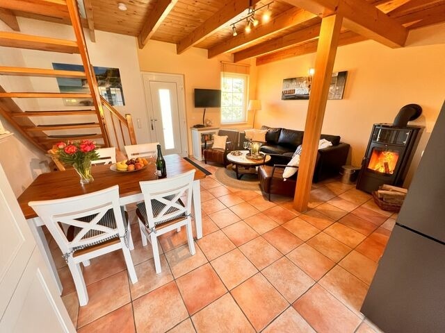 Ferienhaus in Dranske - Ferienhaus Anna - rechte Seite - Bild 12