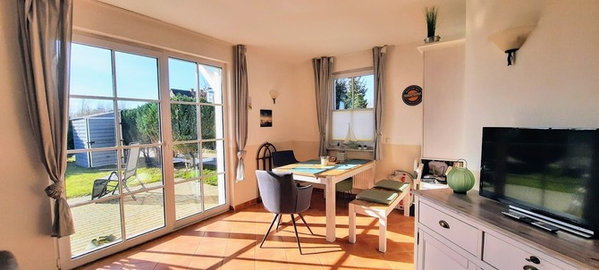 Ferienwohnung in Nisdorf - Am Bodden - Essbereich zur Terrasse