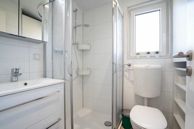 Ferienhaus in Scharbeutz - Casa del Sol Scharbeutz - Sauna kostenlos - 1 kleiner Hund willkommen - umz&auml;unter Garten - Bild 18