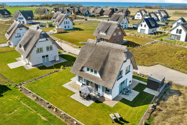 Ferienhaus in Dranske - Rügenzauber Reetdachhaus mit Sauna u. Kamin | Strandnähe | Garten - Bild 6