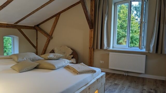 Ferienwohnung in Grube - Edler Altbau, riesiges Familienbett - Bild 2