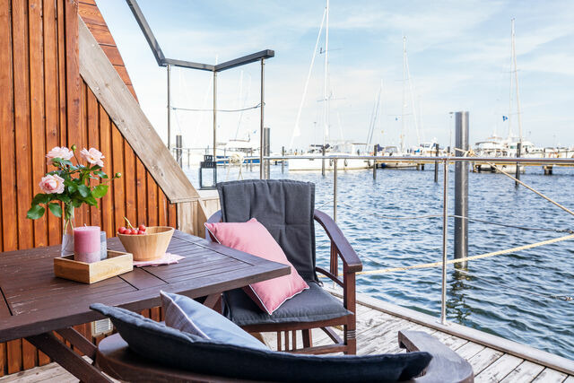 Ferienwohnung in Heiligenhafen-Ortm&uuml;hle Yachthafen - Hausboot Kanja Huus & Meer - Bild 2
